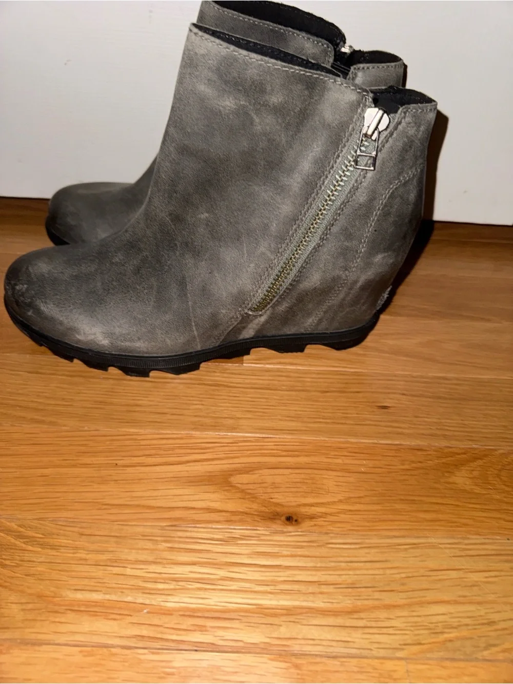 SOREL Joan of Arctic Wedge II Zip Bootie in Quarry Gray Size 9